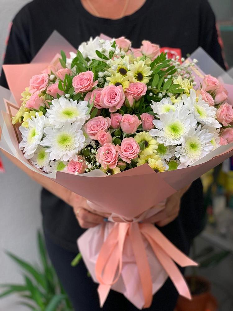 Букет цветов из: Розы и Хризантемы в Лагань