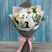 Букет цветов из:  Хризантемы и Розы в Лагань