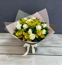 Букет цветов из:  Орхидеи и Розы в Лагань