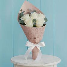 Букет цветов из:  Розы в Лагань
