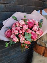 Букет цветов из:  Розы в Лагань