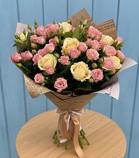 Букет цветов из:  Розы в Лагань