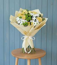 Букет цветов из:  Хризантемы и Розы в Лагань