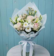 Букет цветов из:  Розы и Лизиантусы в Лагань