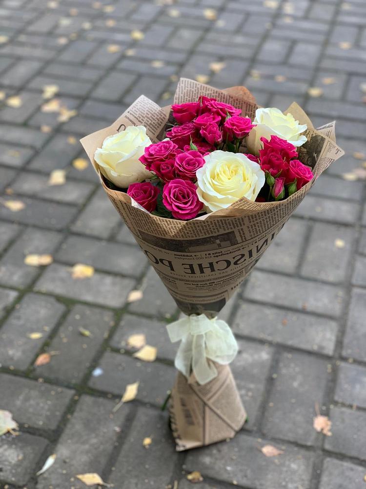 Букет цветов из: Розы в Лагань