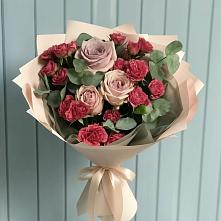 Букет цветов из:  Гвоздики и Розы в Лагань