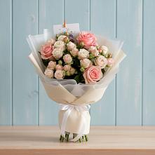 Букет цветов из:  Розы в Лагань