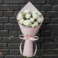 Букет цветов из:  Розы в Лагань